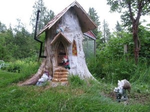 Gnome Stump Home